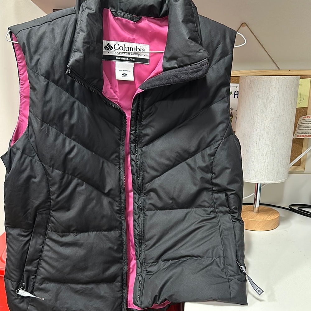 Columbia Black Puffer Vest with Pink Lining
